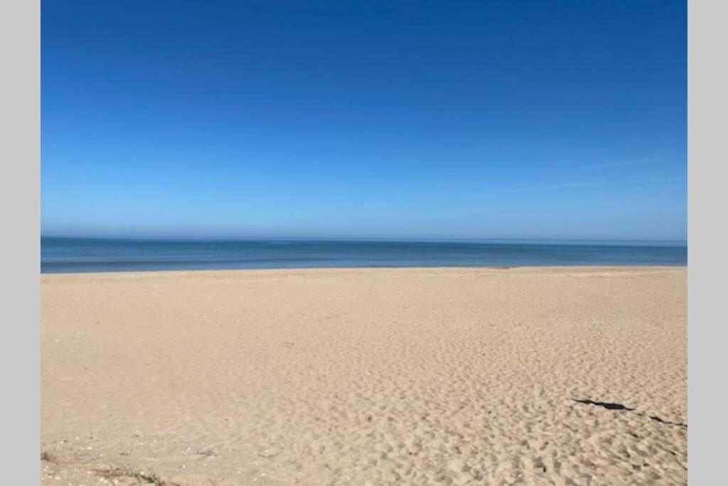 Super Duplex Bord De Mer, Histoire Nature Sport. Apartment Merville-Franceville-Plage Exterior photo